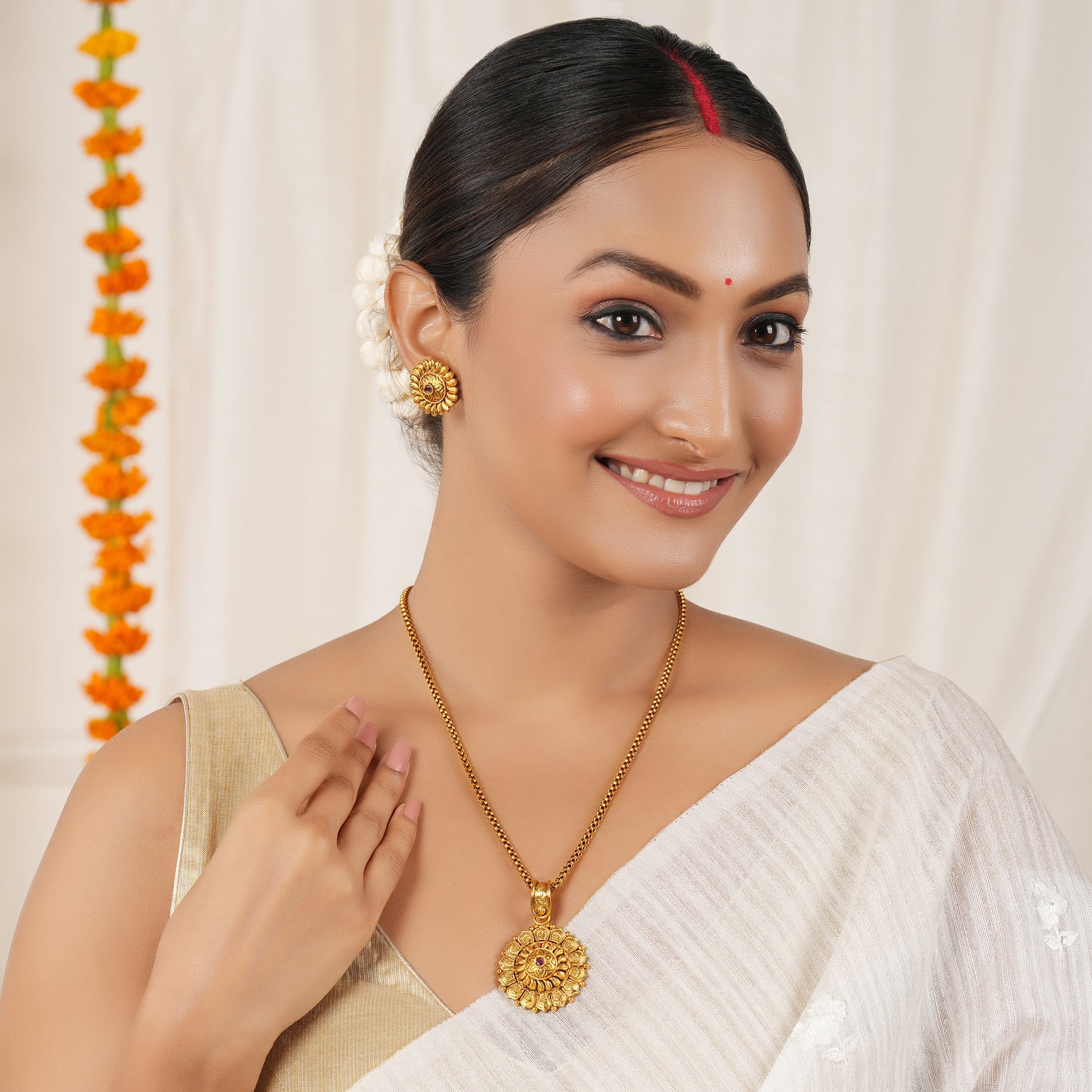 1966.2 Beautiful antique gold pendant set for women - Image 1